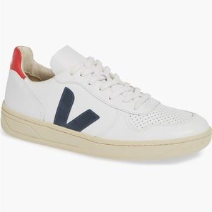 Veja V-10 Sneaker
